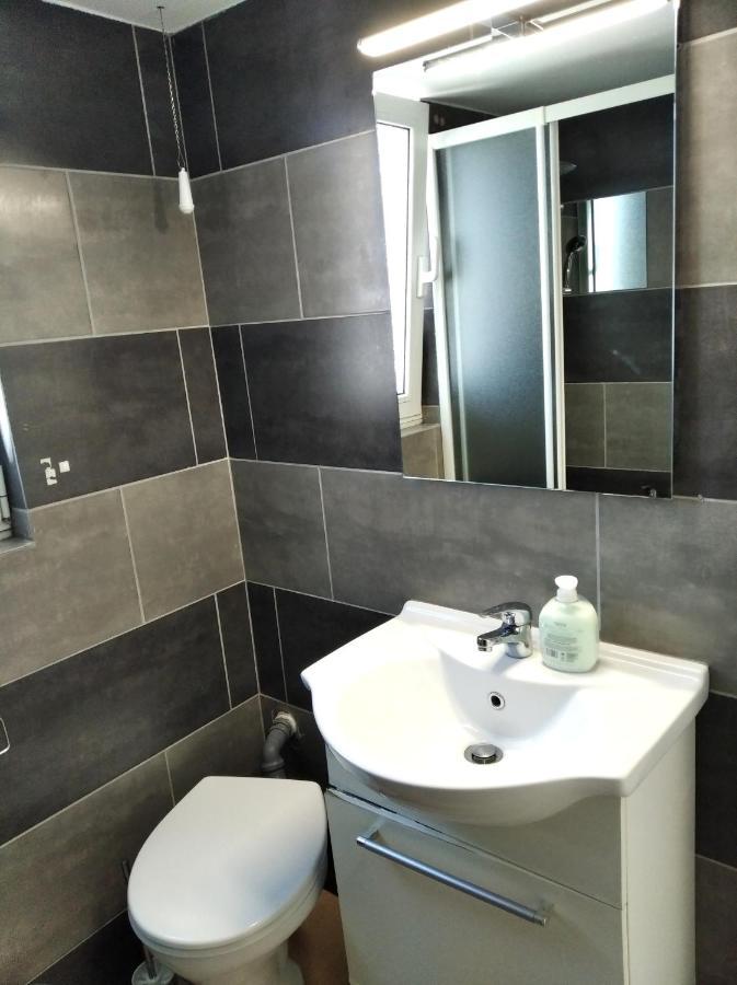 Amazing Top-Floor Oasis Apartamento Atenas Exterior foto